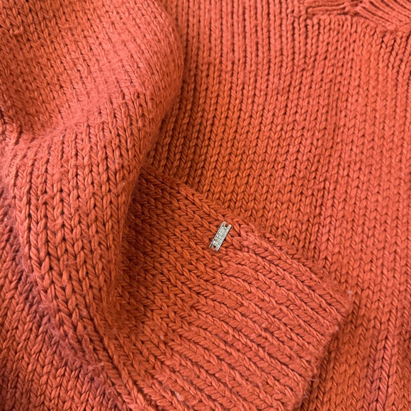 Victoria Pink Sweater - Picture 3 of 3